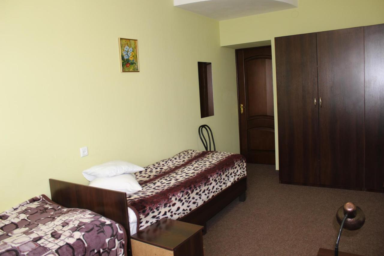 Zhyttedar Ulanov Extérieur photo